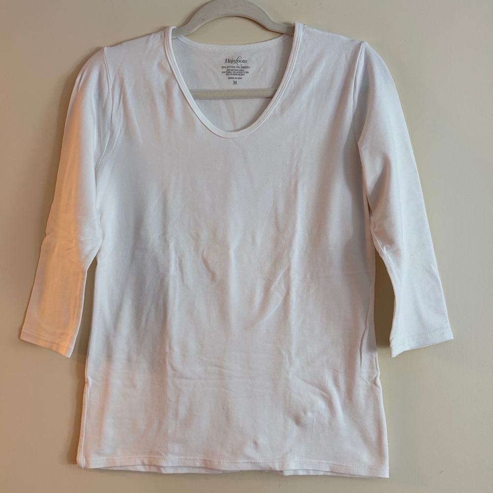 Heirloom Women’s White Scoop Neck 3/4 Sleeve Basic Classic Tee, size M